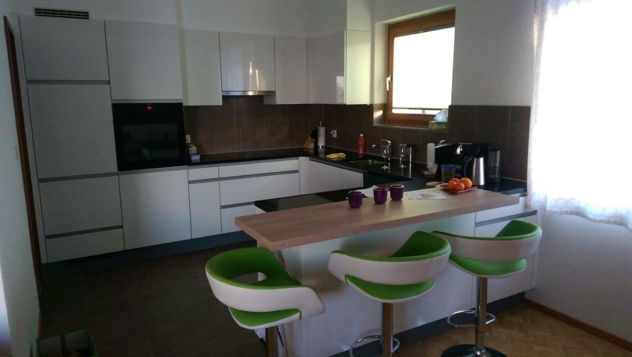 Appartement La Petite Fleur à Enges Extérieur photo