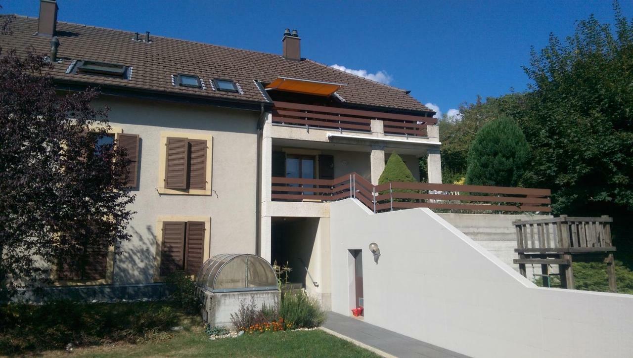 Appartement La Petite Fleur à Enges Extérieur photo